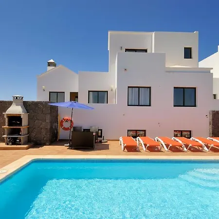 Playa Blanca Sleeps 10 Pool Air Con Wifi