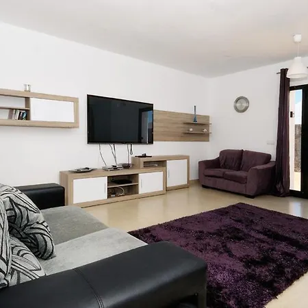 Βίλα Playa Blanca Sleeps 10 Pool Air Con Wifi
